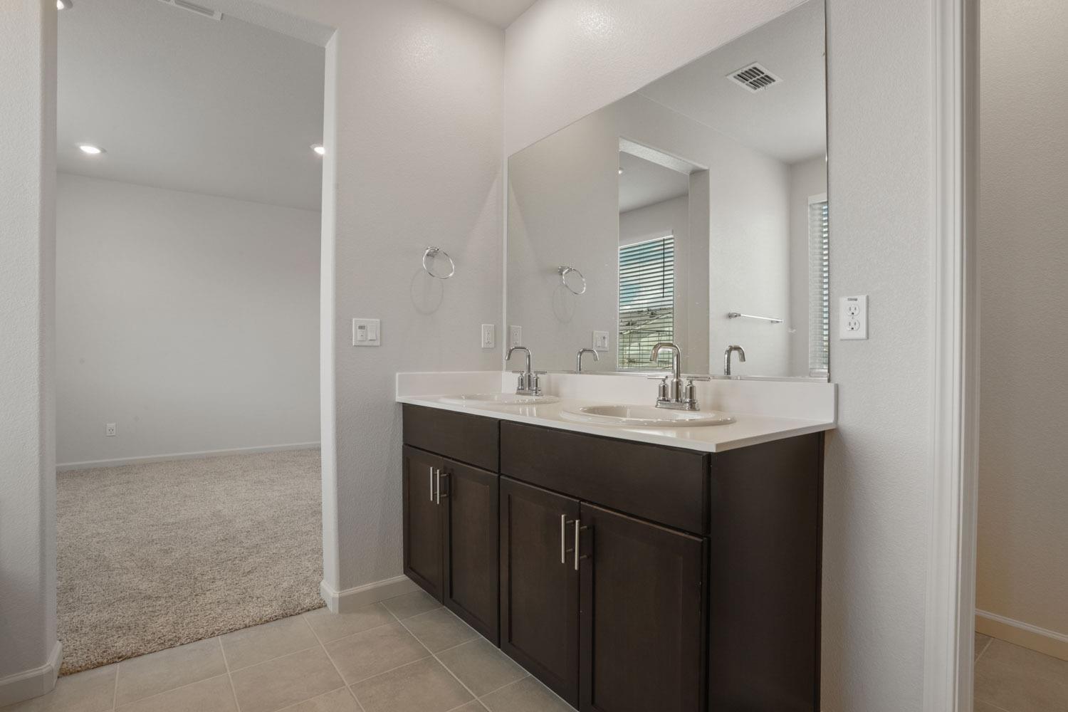 1863 Lateral Ave, Manteca, CA 95337