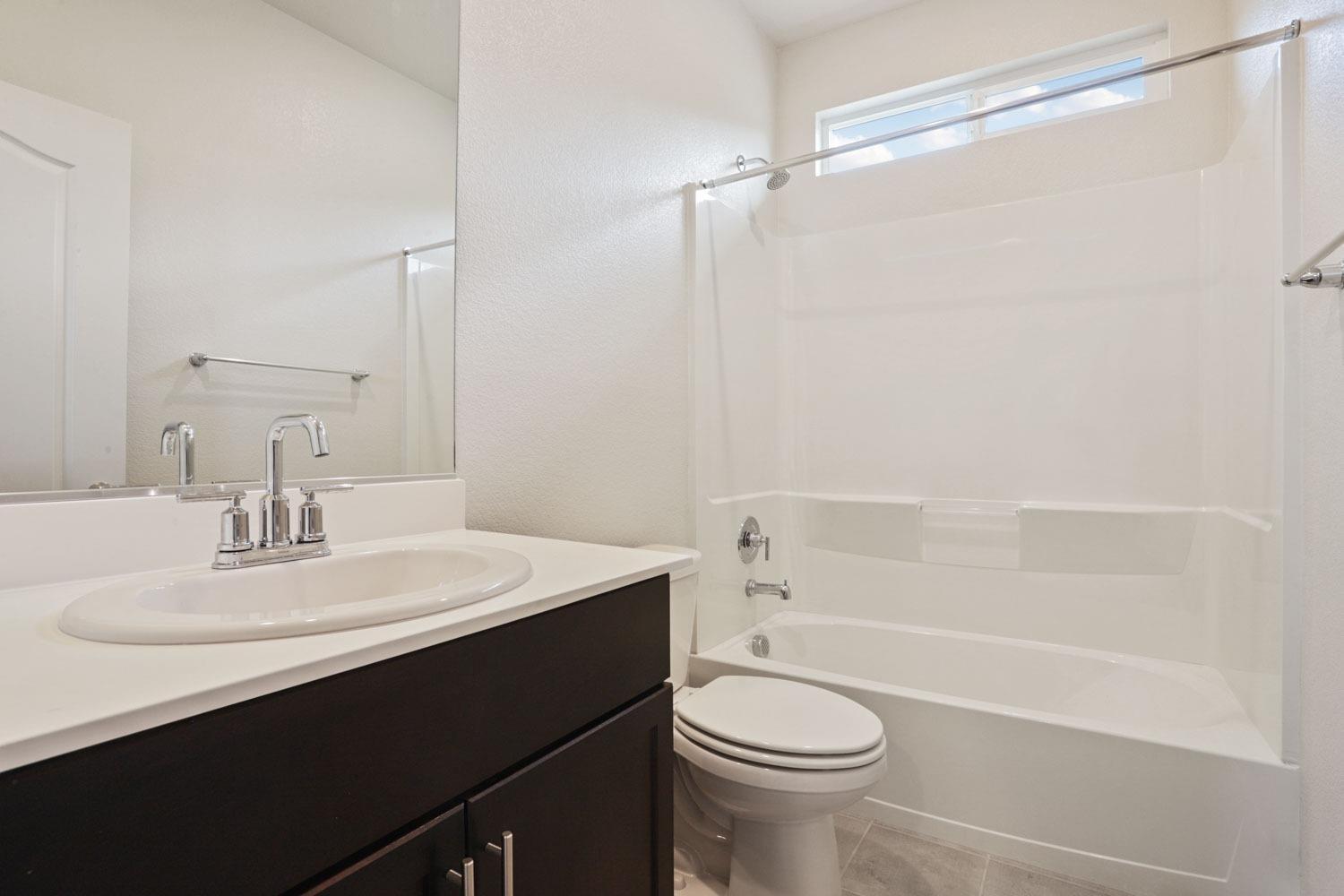 1863 Lateral Ave, Manteca, CA 95337