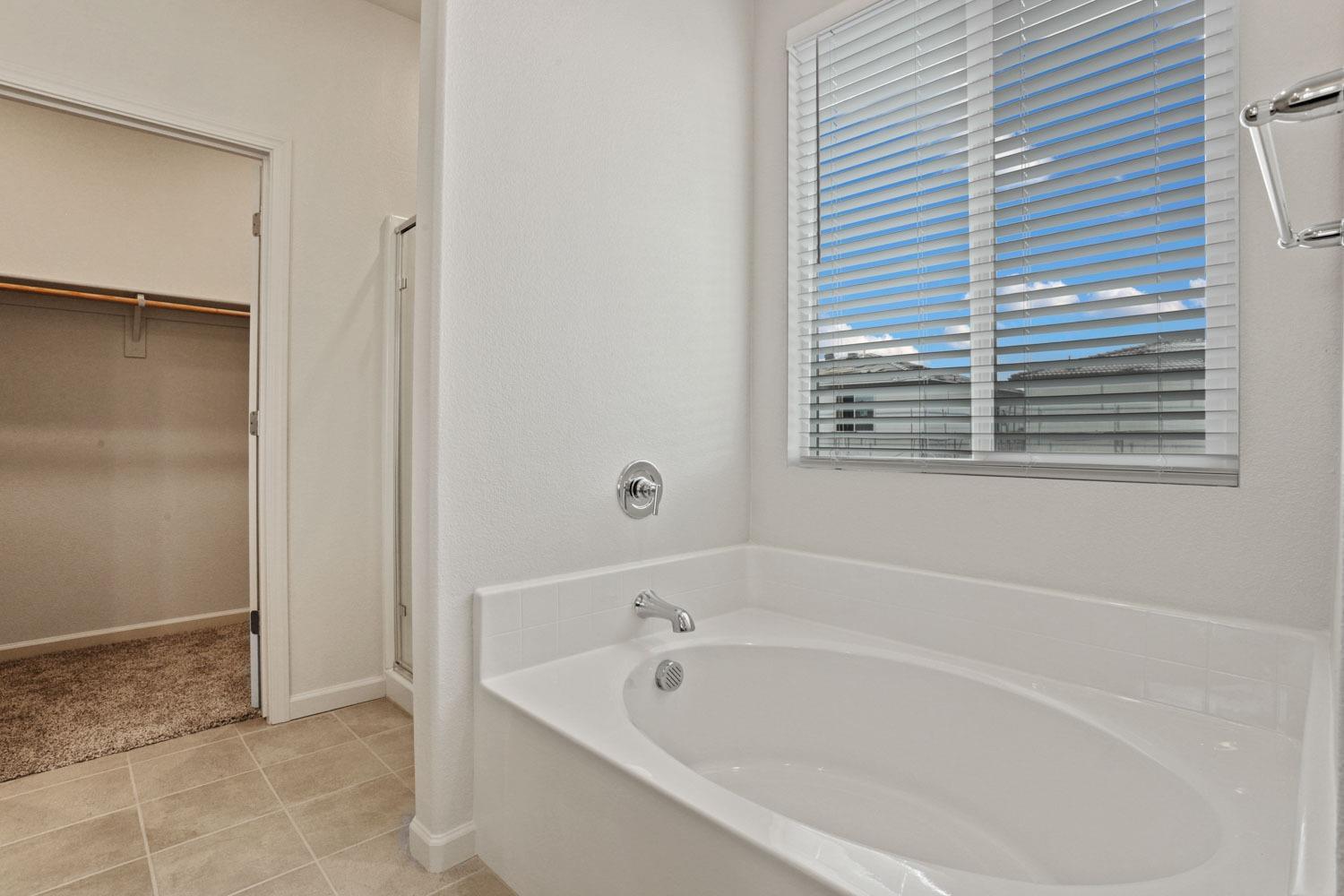 1863 Lateral Ave, Manteca, CA 95337