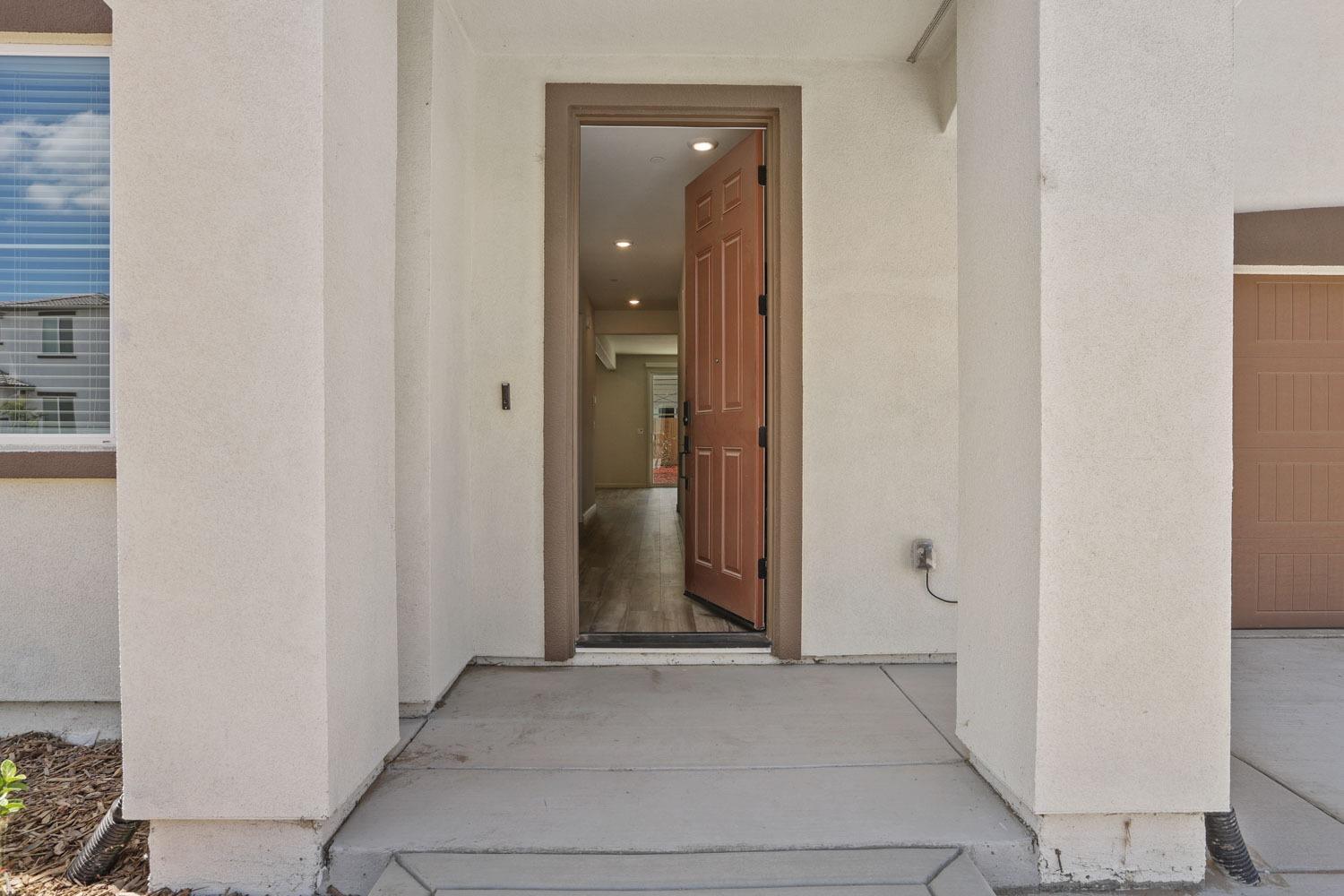 1863 Lateral Ave, Manteca, CA 95337