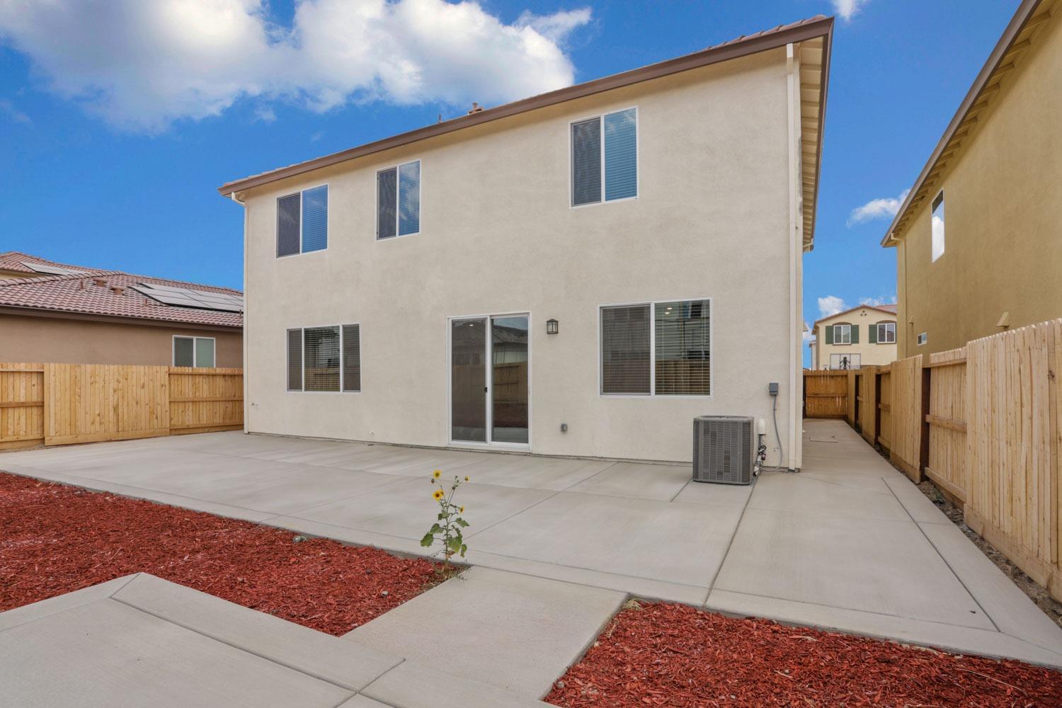 1863 Lateral Ave, Manteca, CA 95337