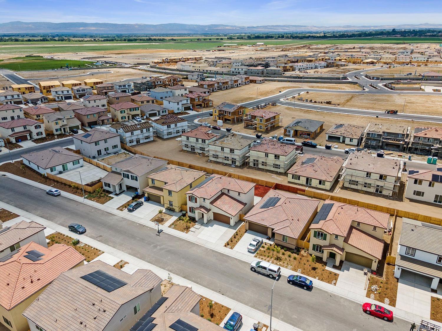 1863 Lateral Ave, Manteca, CA 95337