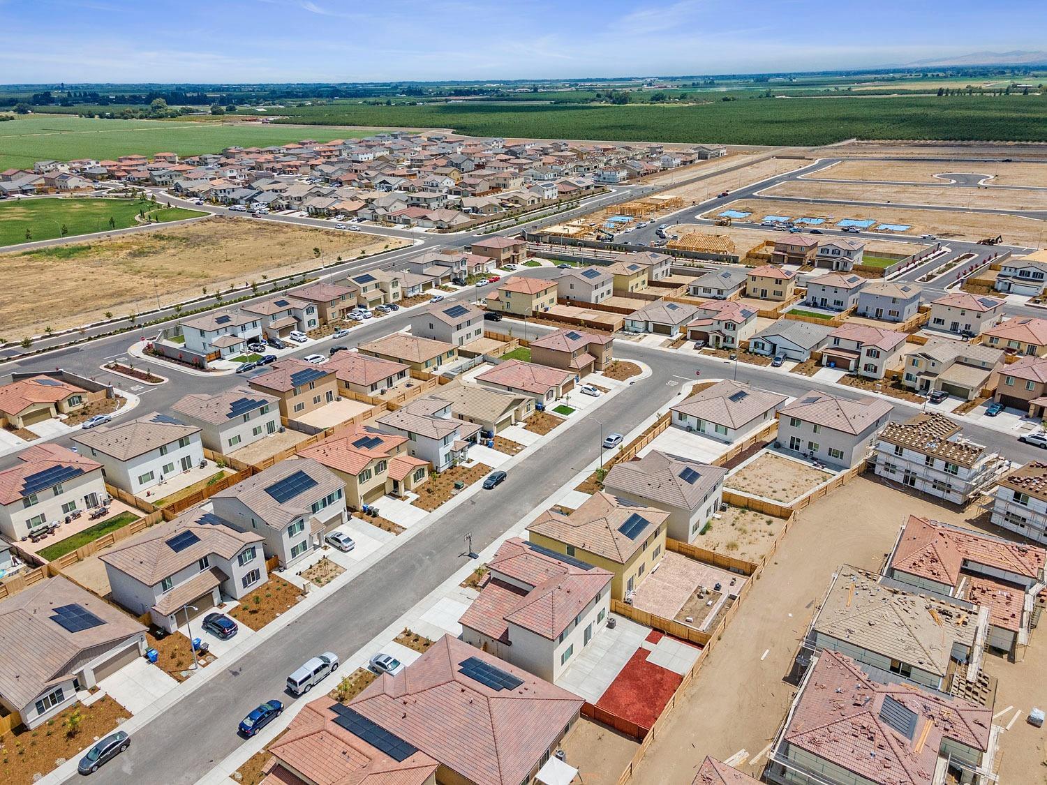 1863 Lateral Ave, Manteca, CA 95337