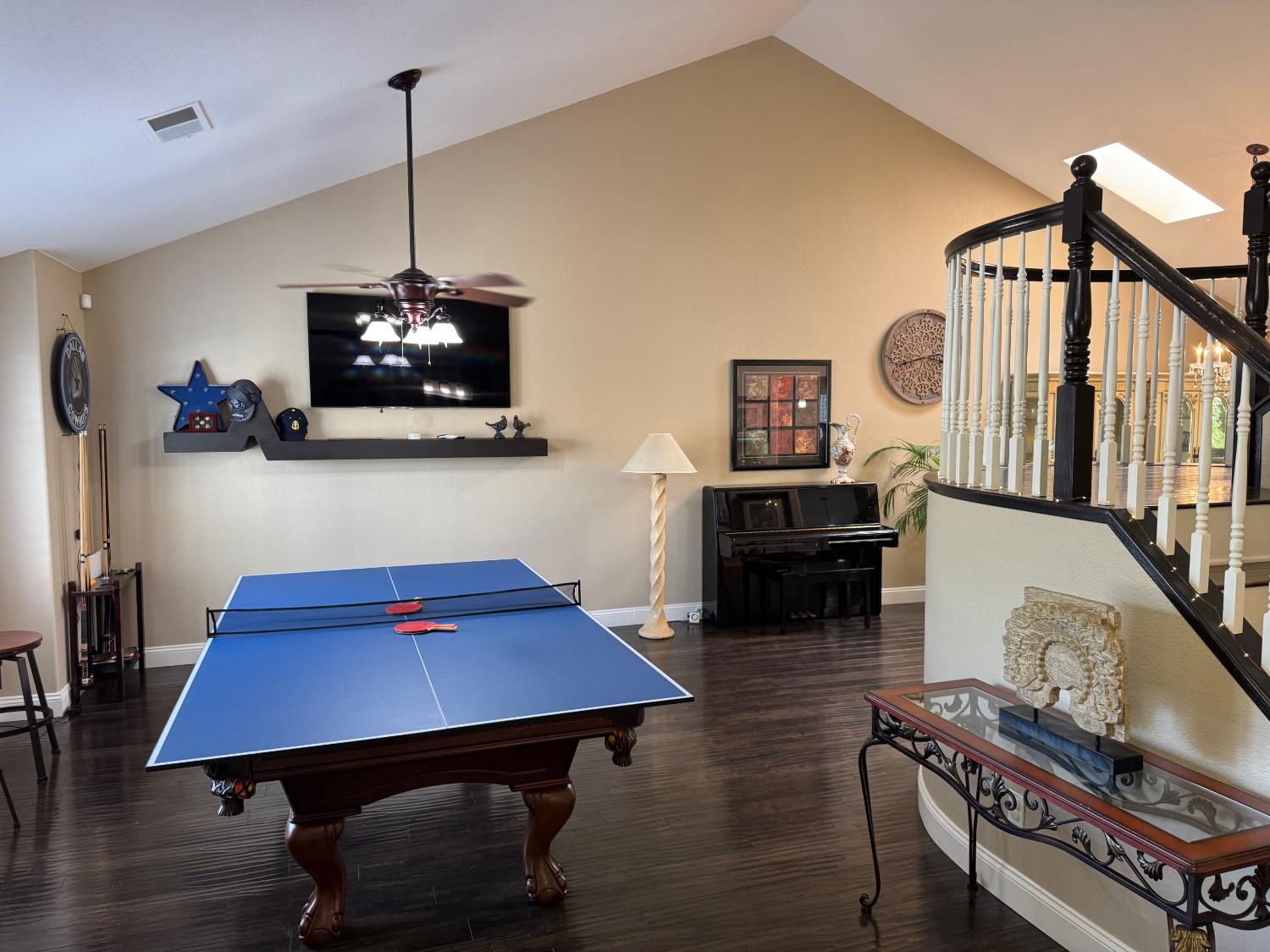 416 Crescent Dr, Los Banos, CA 93635