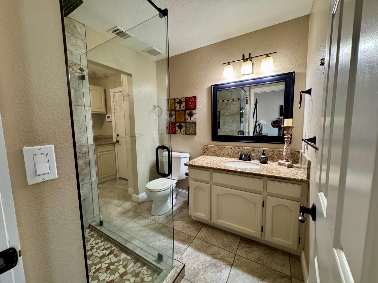 416 Crescent Dr, Los Banos, CA 93635