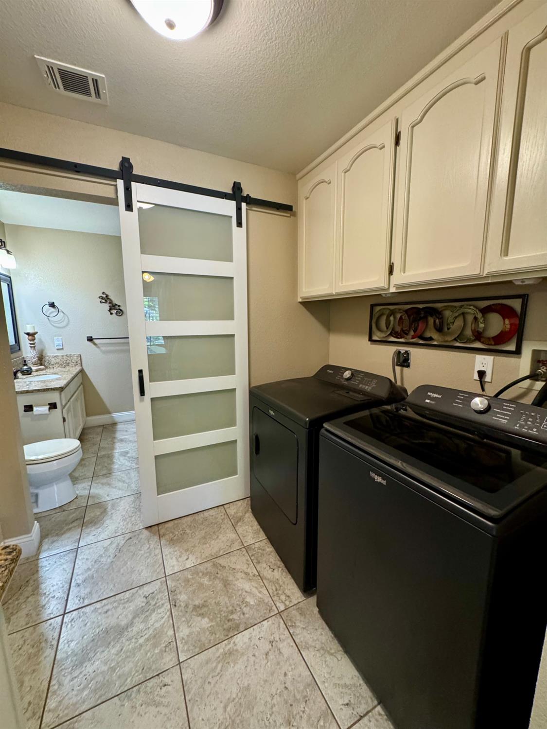 416 Crescent Dr, Los Banos, CA 93635
