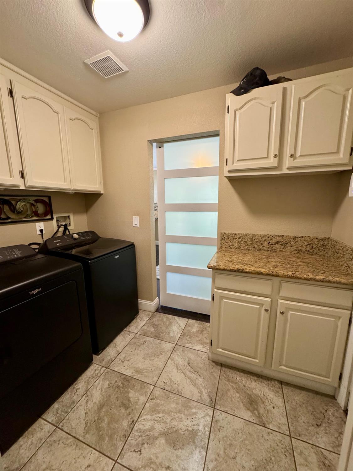 416 Crescent Dr, Los Banos, CA 93635