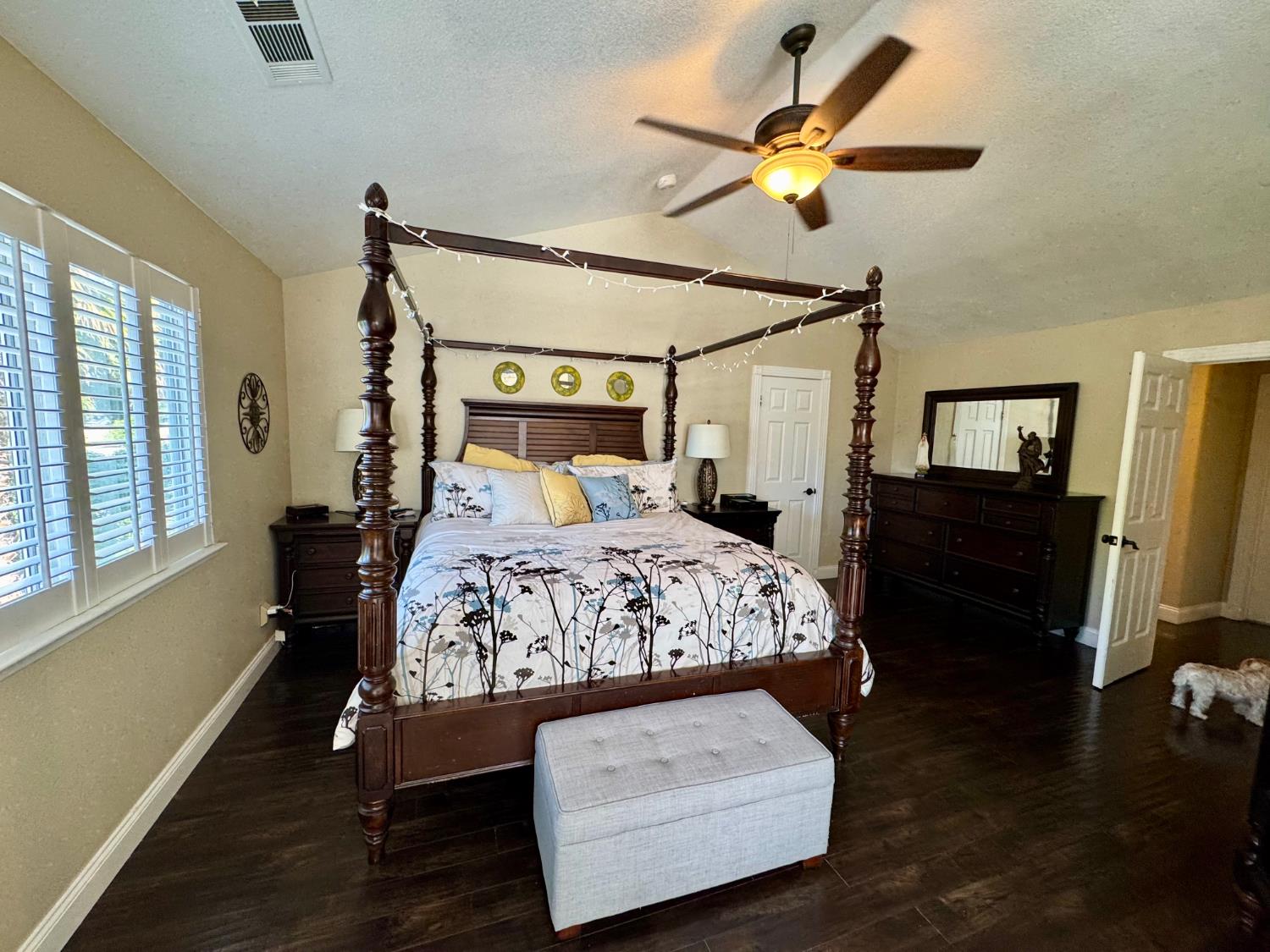 416 Crescent Dr, Los Banos, CA 93635
