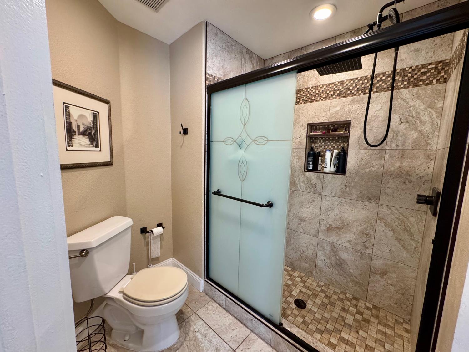 416 Crescent Dr, Los Banos, CA 93635