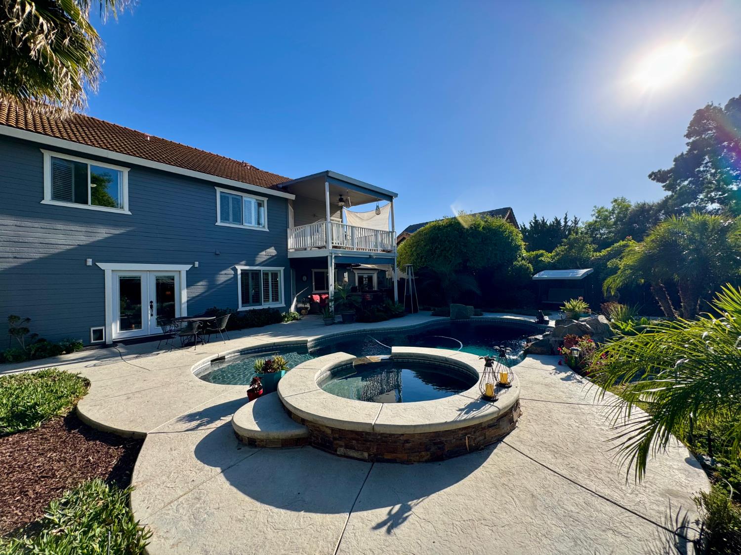 416 Crescent Dr, Los Banos, CA 93635