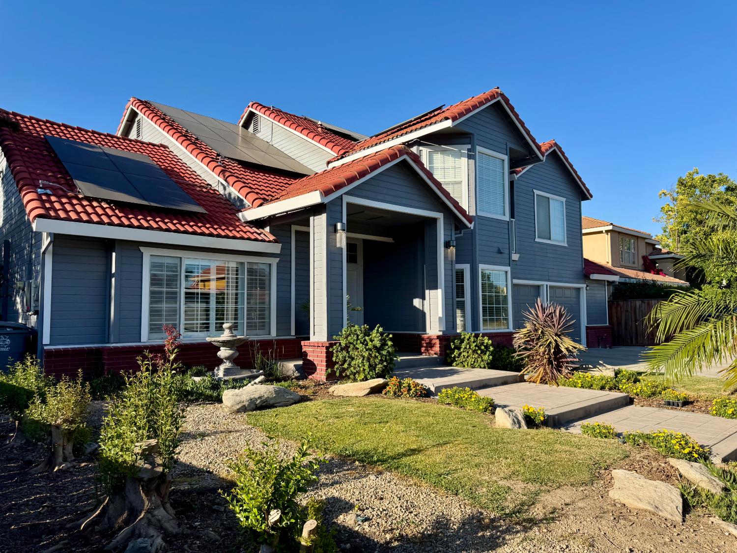 416 Crescent Dr, Los Banos, CA 93635