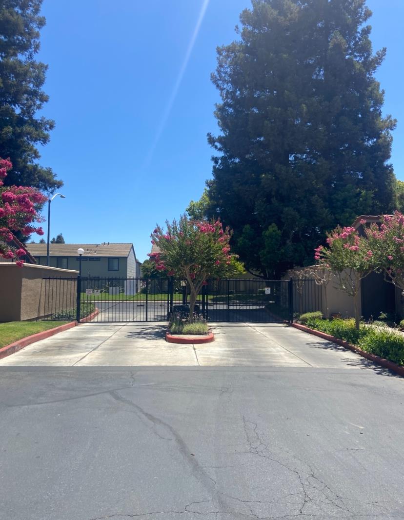 4045 Dale Rd #C, Modesto, CA 95356