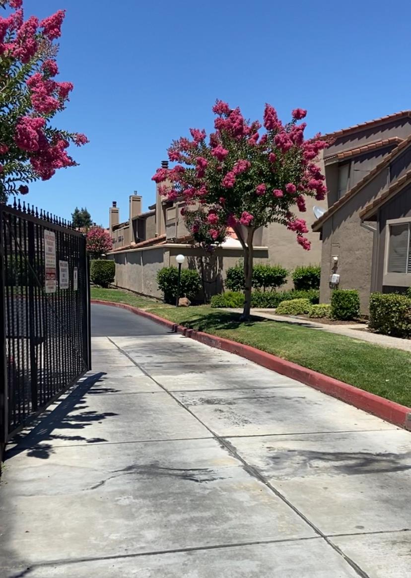 4045 Dale Rd #C, Modesto, CA 95356