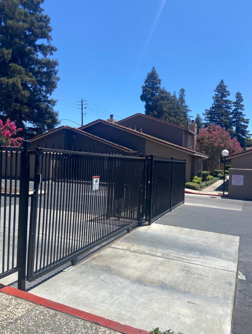 4045 Dale Rd #C, Modesto, CA 95356