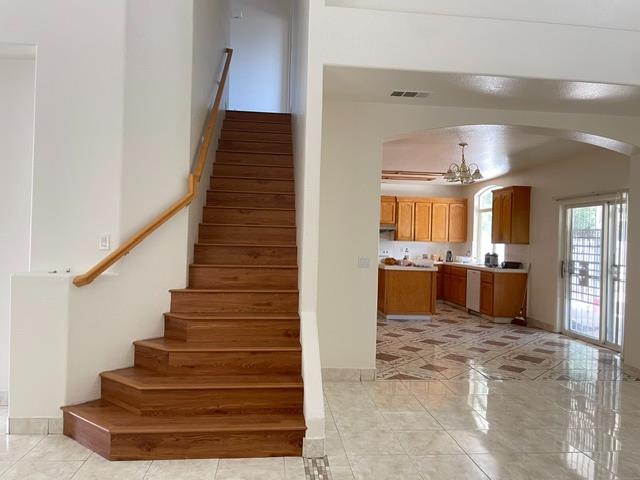 526 Eleni Ln, Manteca, CA 95336