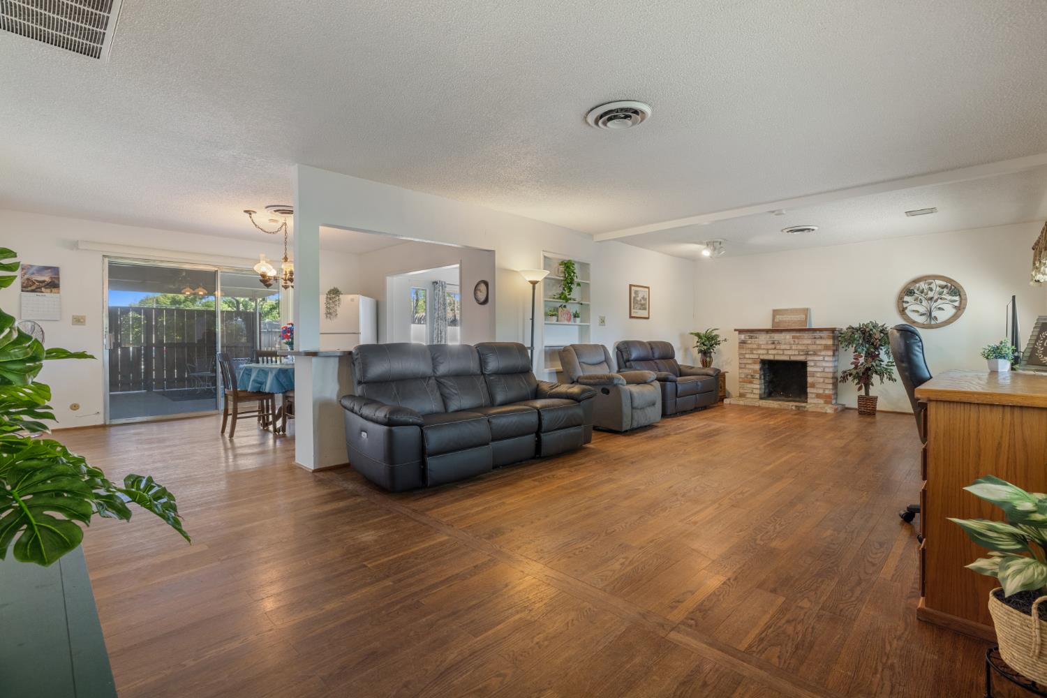 2700 Macdougal St #1, Modesto, CA 95350