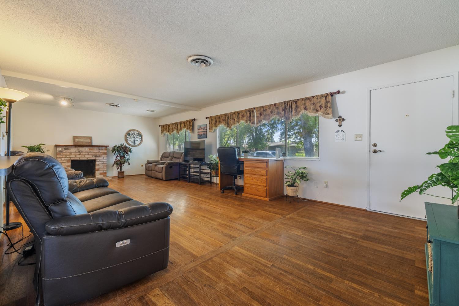 2700 Macdougal St #1, Modesto, CA 95350