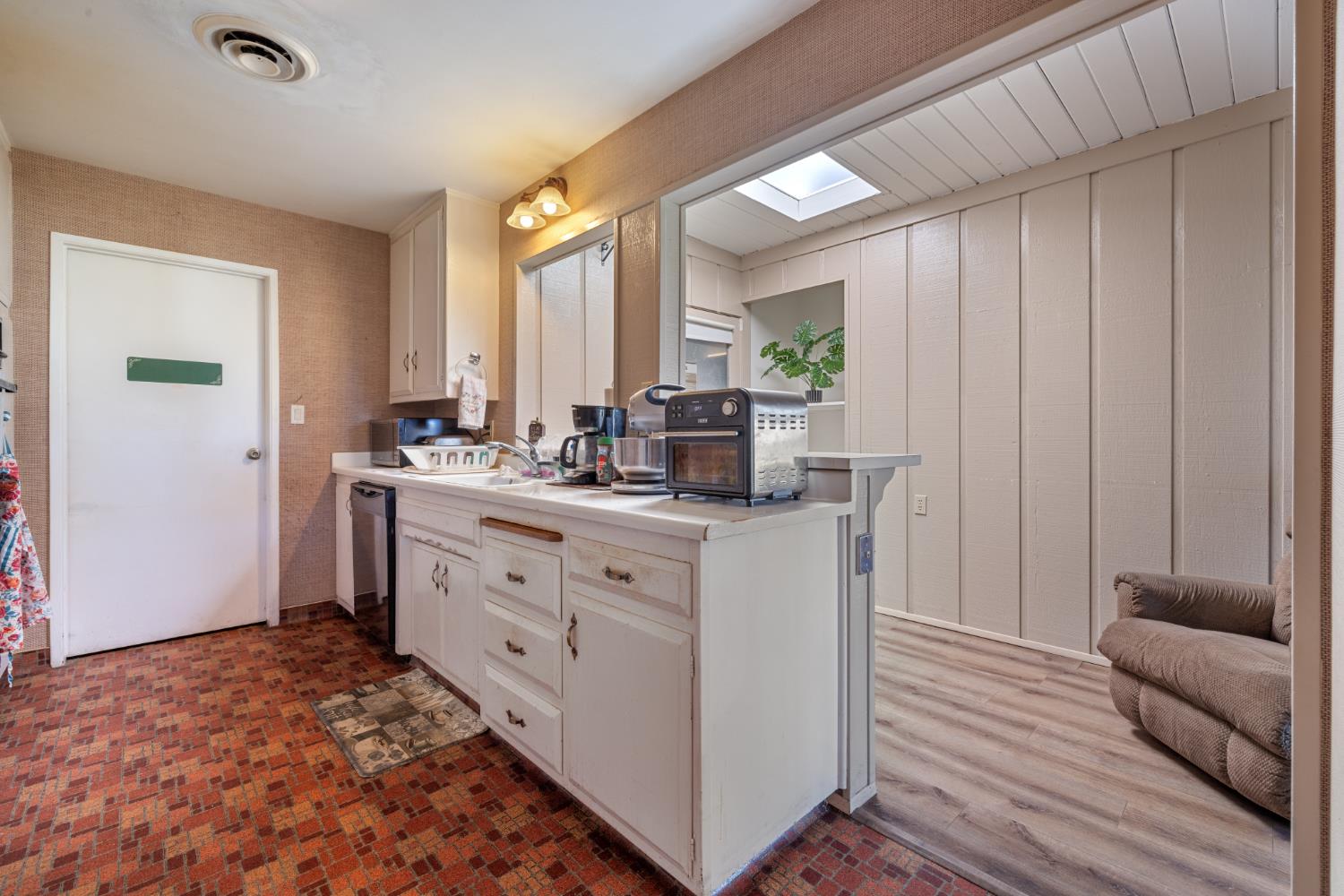 2700 Macdougal St #1, Modesto, CA 95350