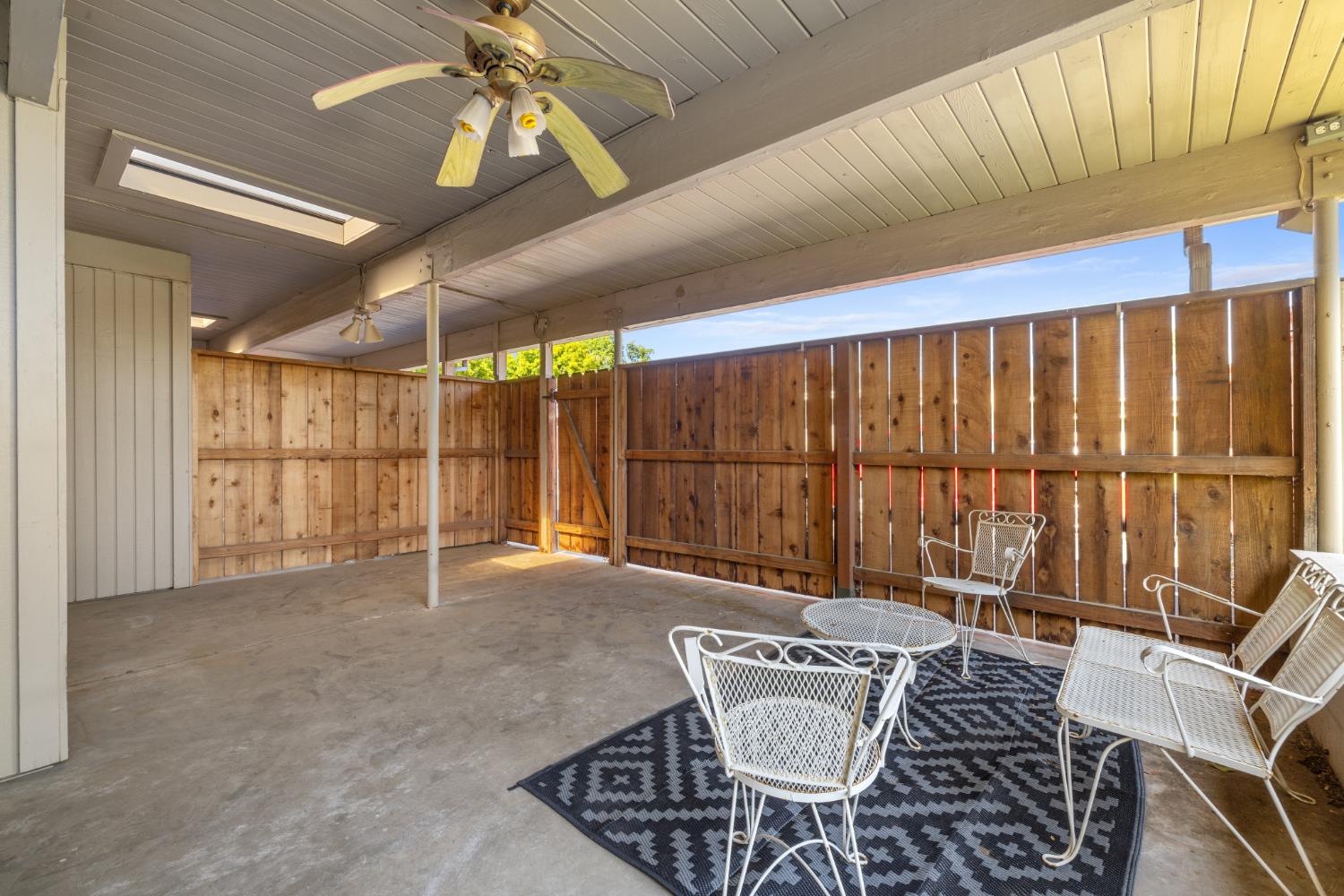 2700 Macdougal St #1, Modesto, CA 95350