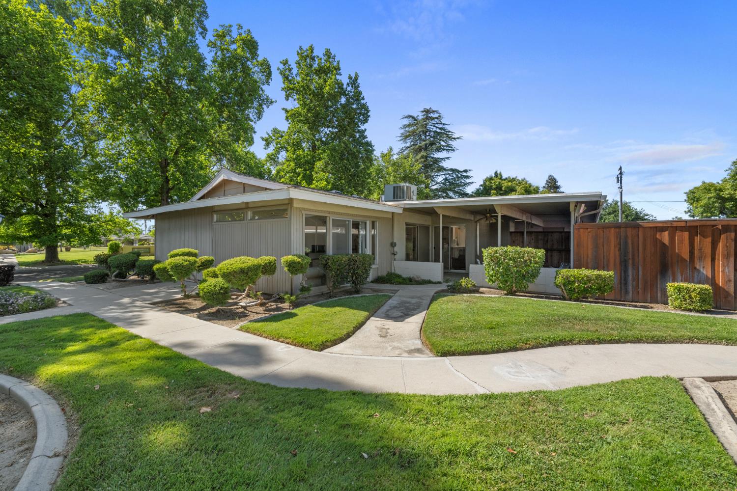 2700 Macdougal St #1, Modesto, CA 95350
