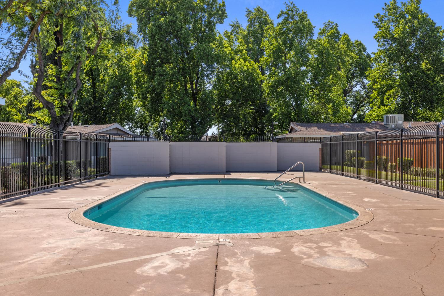 2700 Macdougal St #1, Modesto, CA 95350