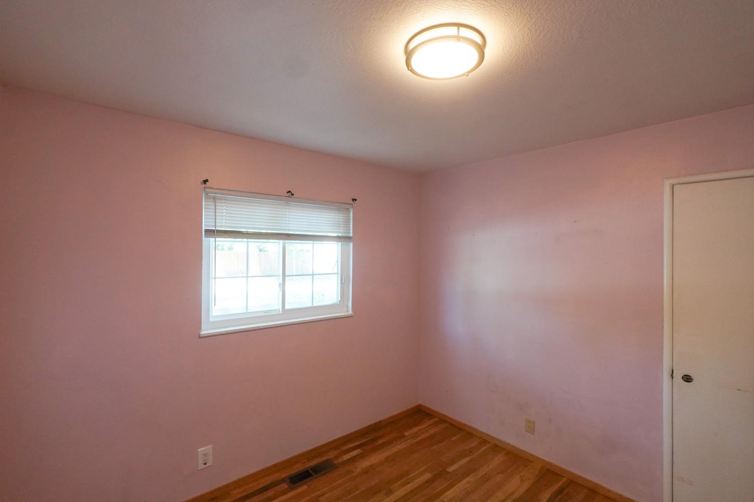 1938 Chelsea, Modesto, CA 95350