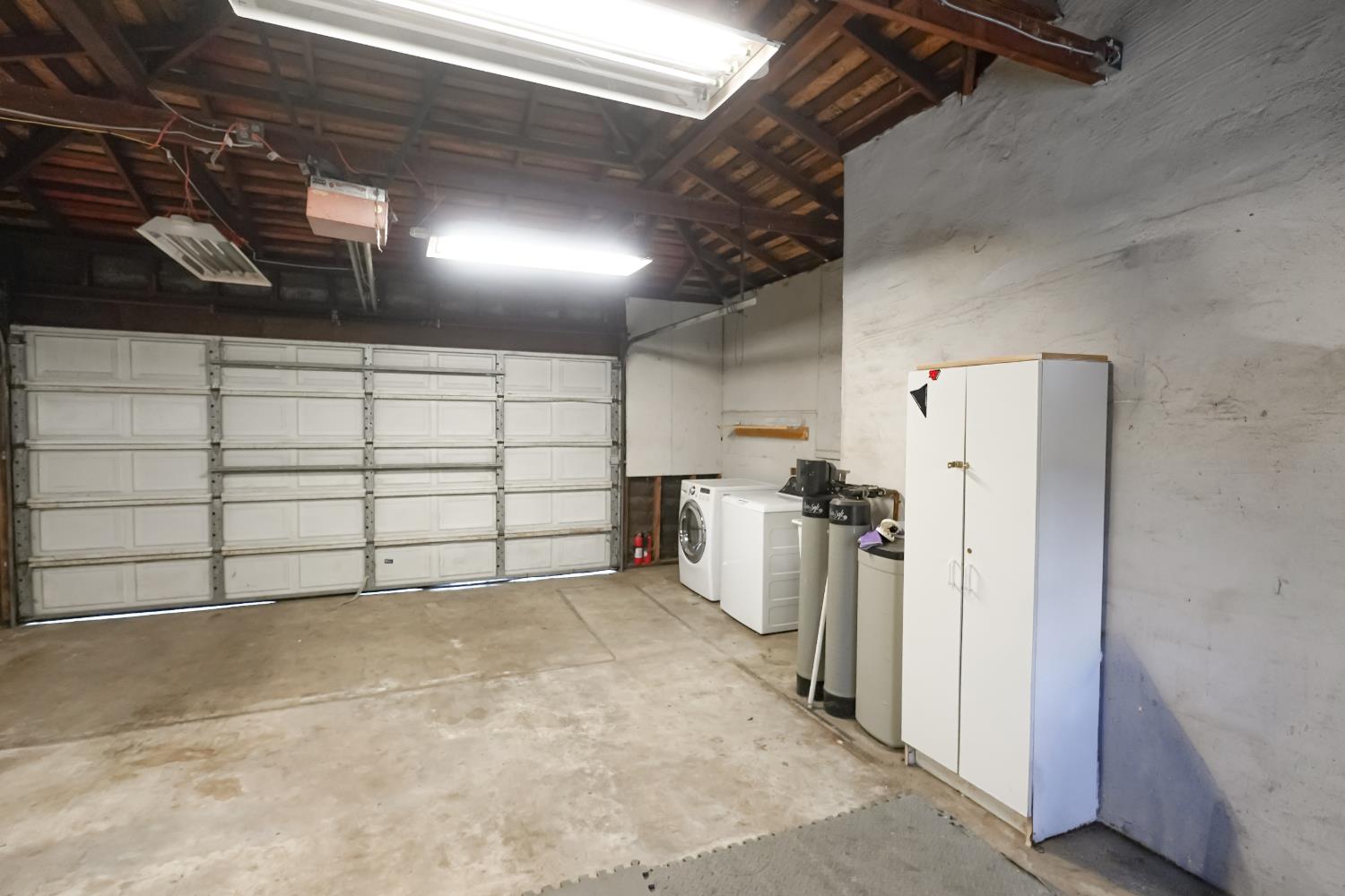 1938 Chelsea, Modesto, CA 95350