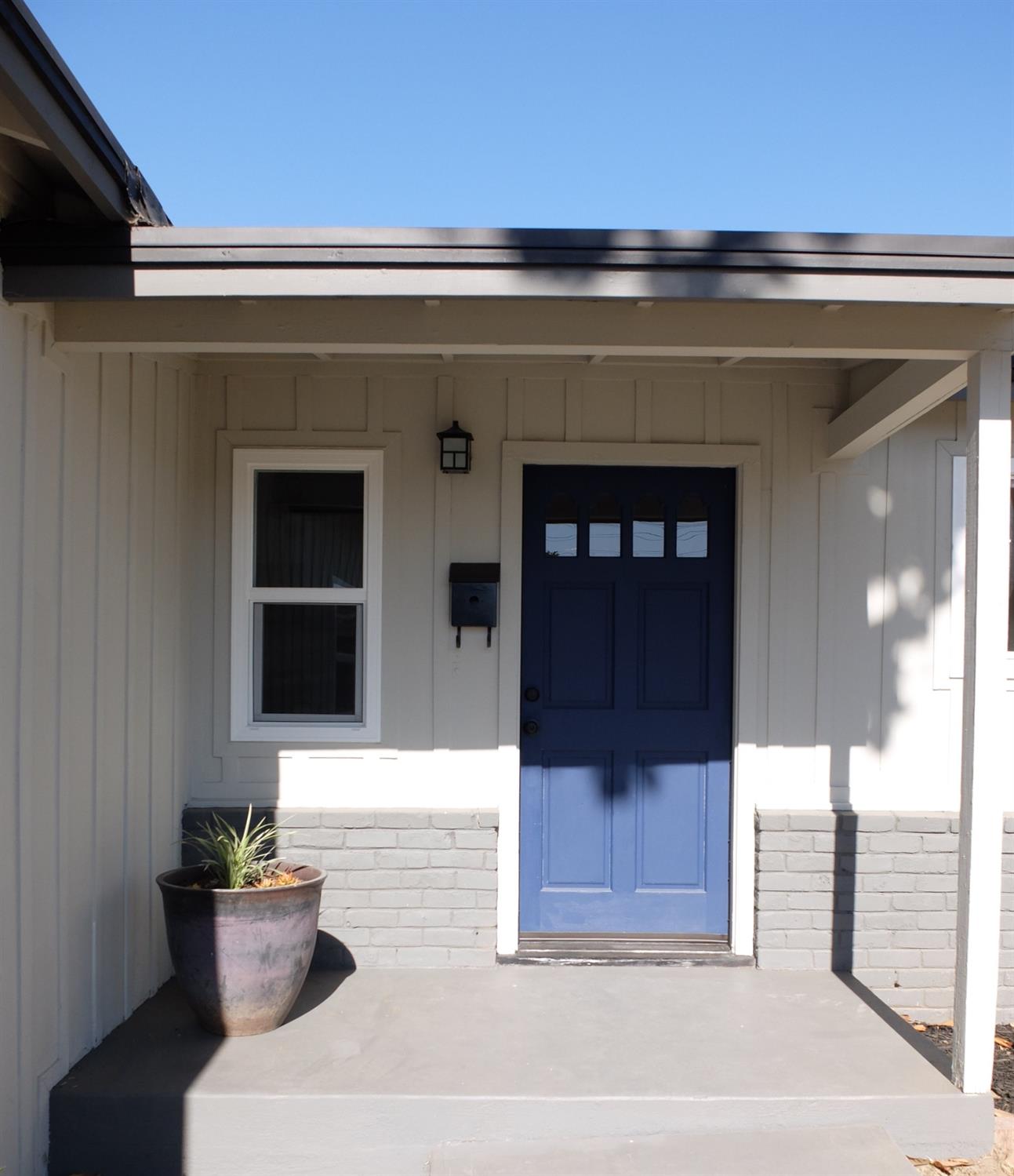 1822 Joaquin St, Modesto, CA 95350