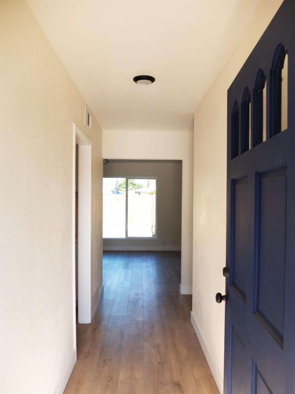 1822 Joaquin St, Modesto, CA 95350
