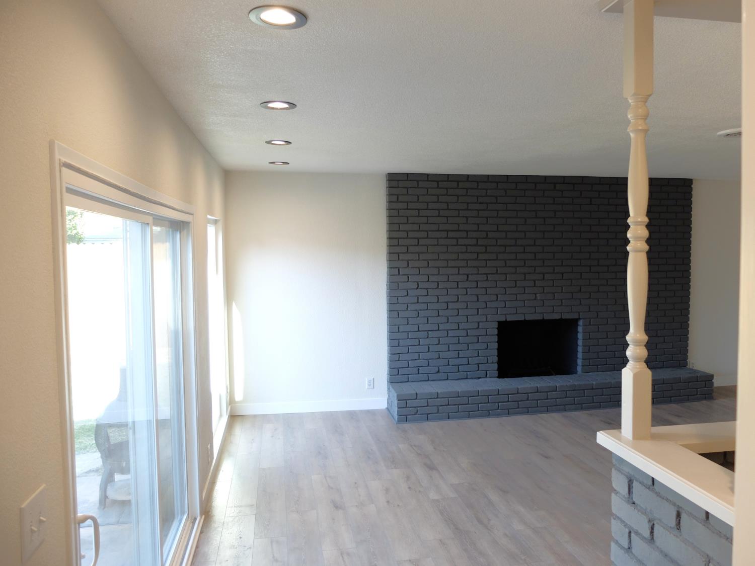 1822 Joaquin St, Modesto, CA 95350