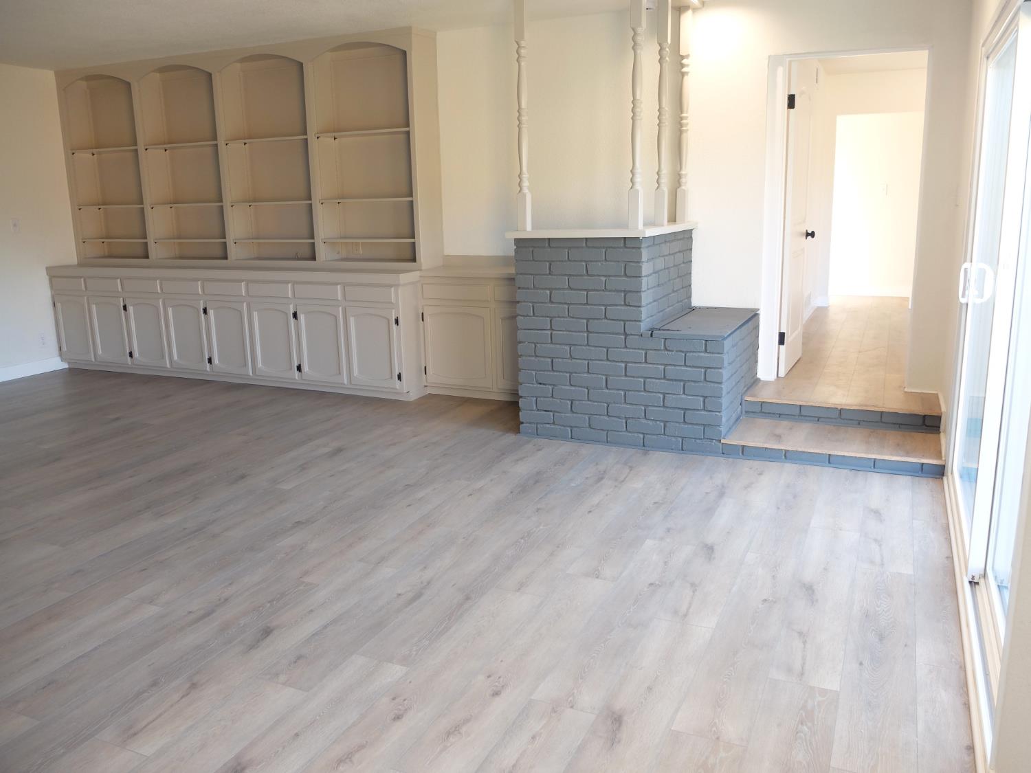 1822 Joaquin St, Modesto, CA 95350