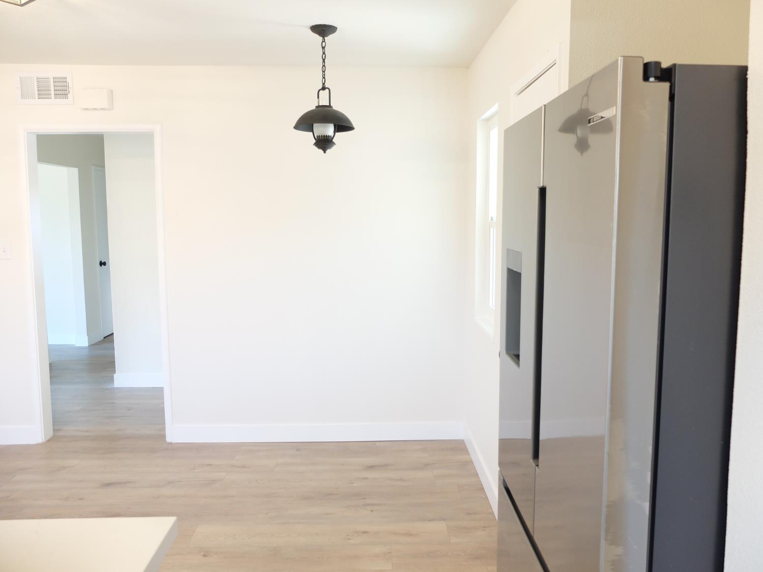 1822 Joaquin St, Modesto, CA 95350