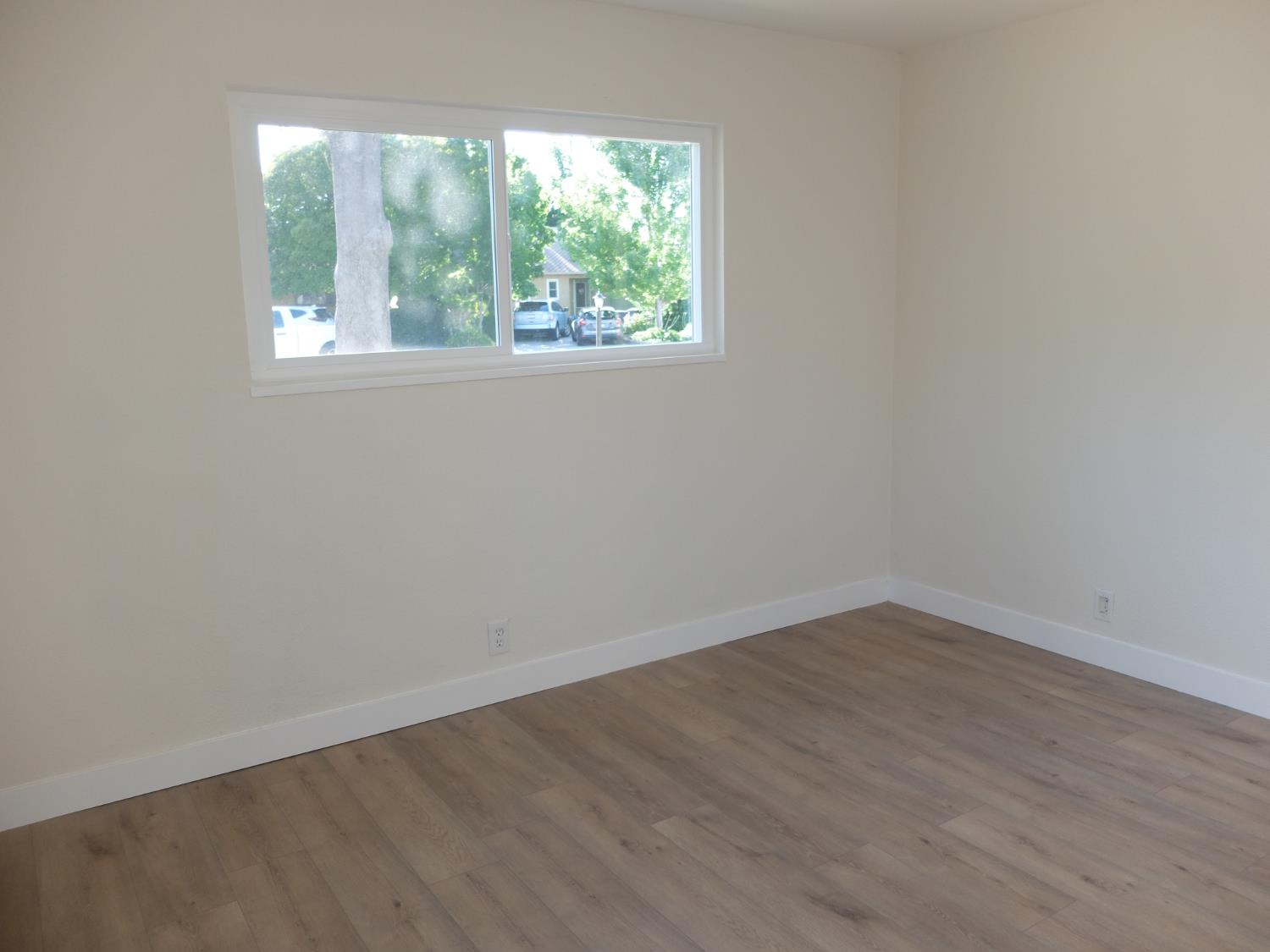 1822 Joaquin St, Modesto, CA 95350