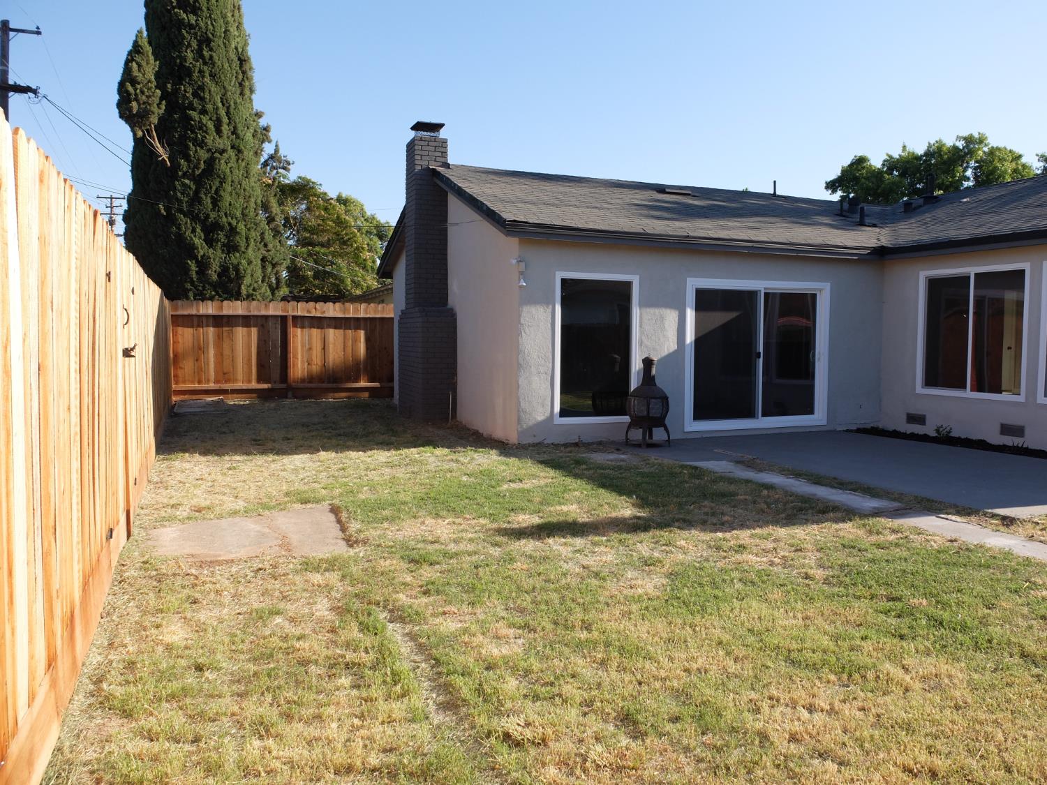 1822 Joaquin St, Modesto, CA 95350