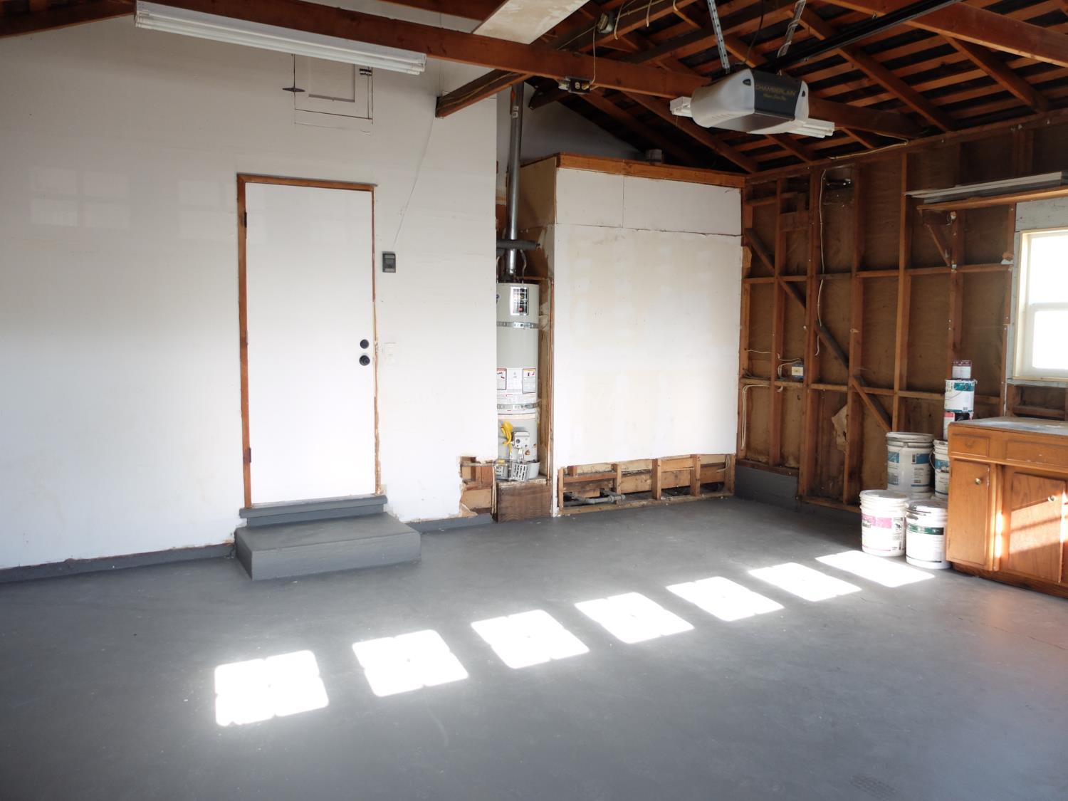 1822 Joaquin St, Modesto, CA 95350