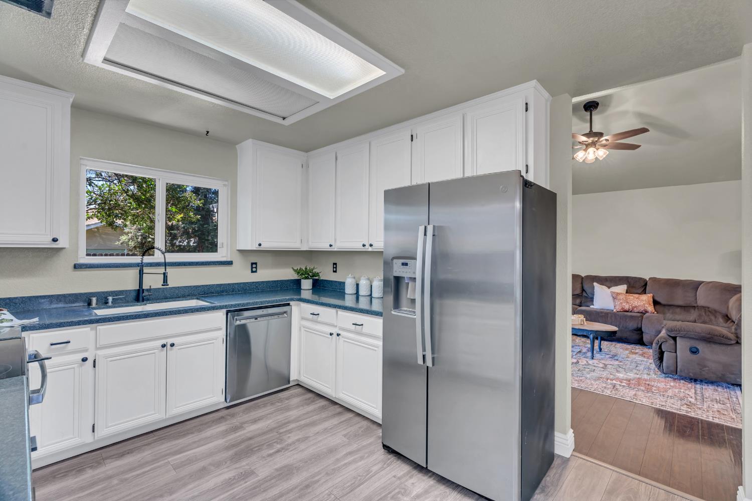 344 Ventanas Ave, Oakdale, CA 95361