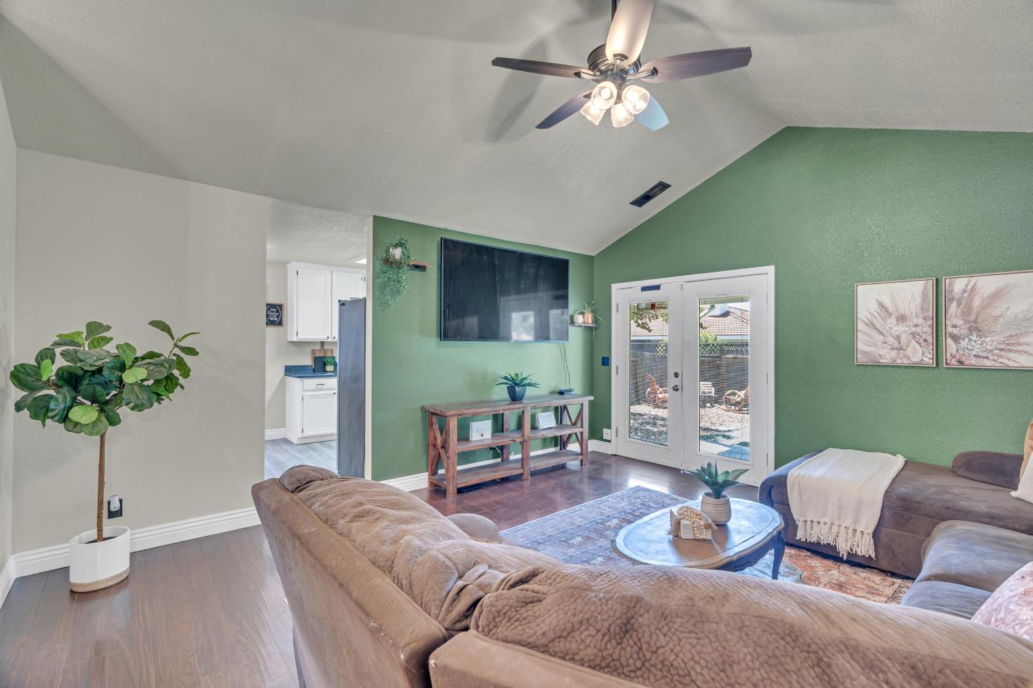 344 Ventanas Ave, Oakdale, CA 95361