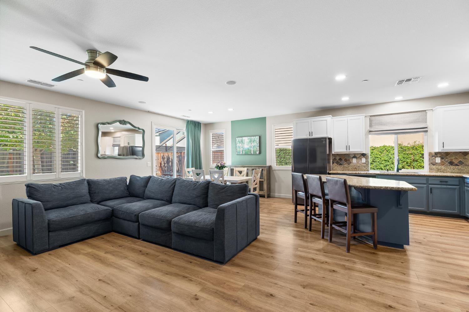 1070 Alba St, Manteca, CA 95337