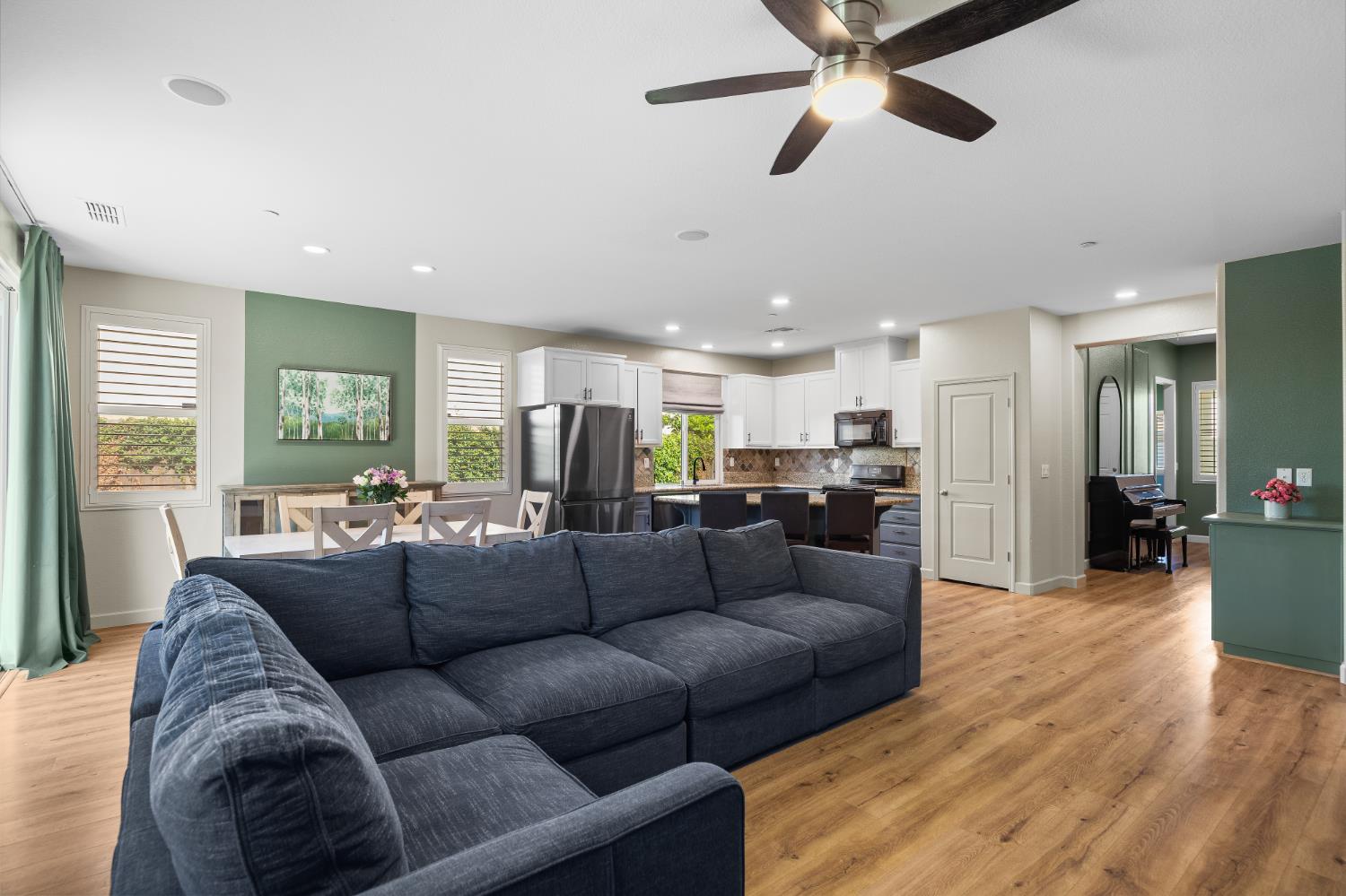 1070 Alba St, Manteca, CA 95337