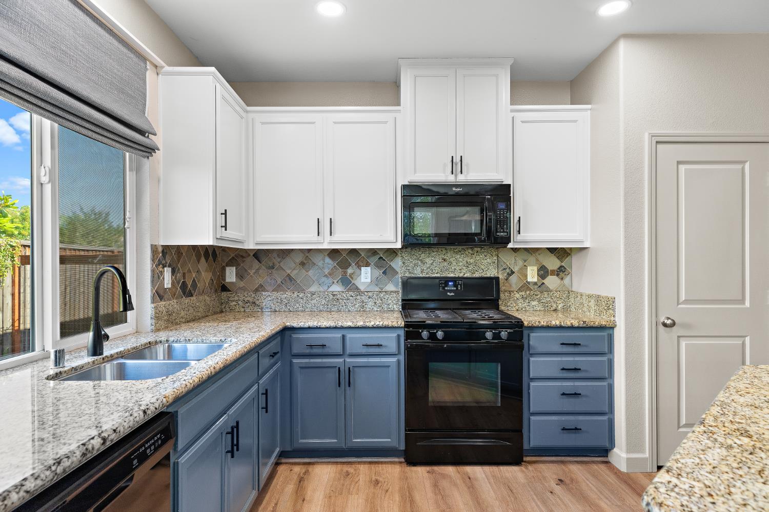 1070 Alba St, Manteca, CA 95337