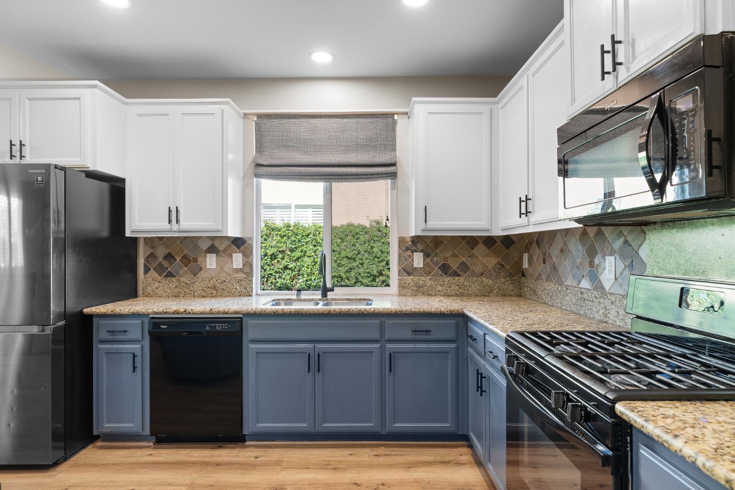 1070 Alba St, Manteca, CA 95337