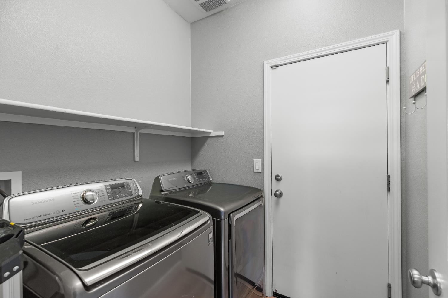 1070 Alba St, Manteca, CA 95337