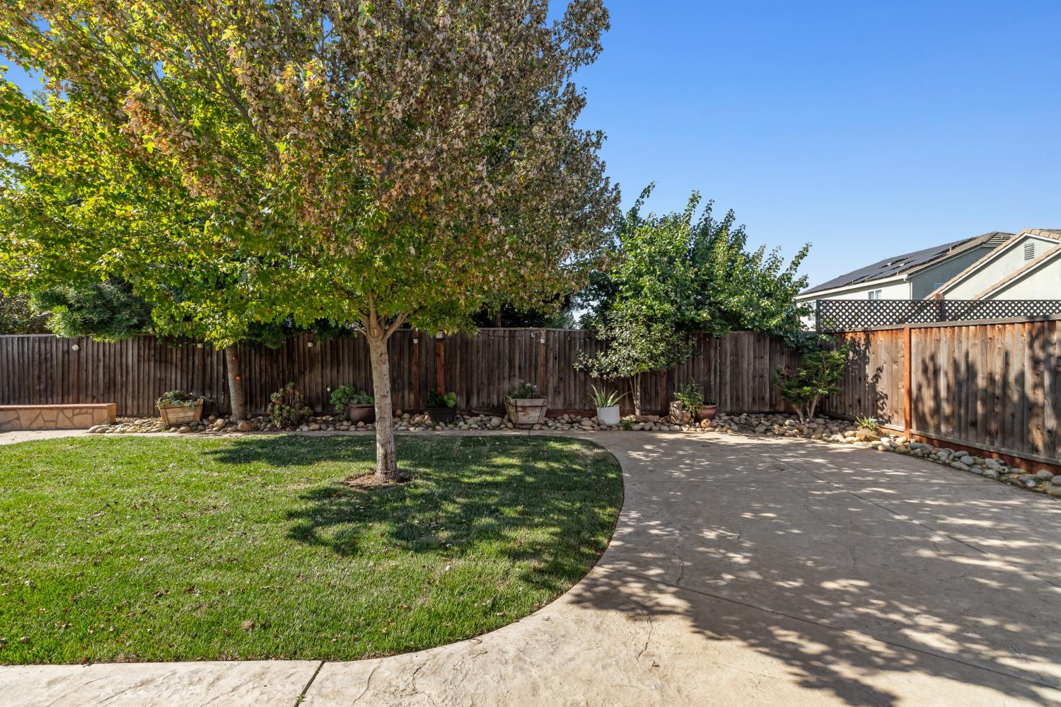 1070 Alba St, Manteca, CA 95337