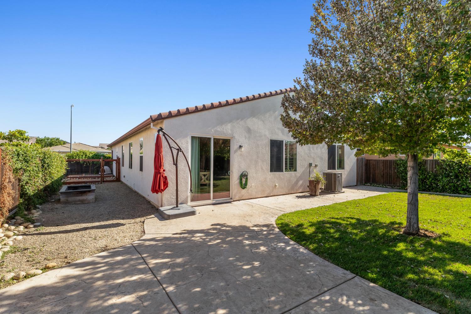 1070 Alba St, Manteca, CA 95337