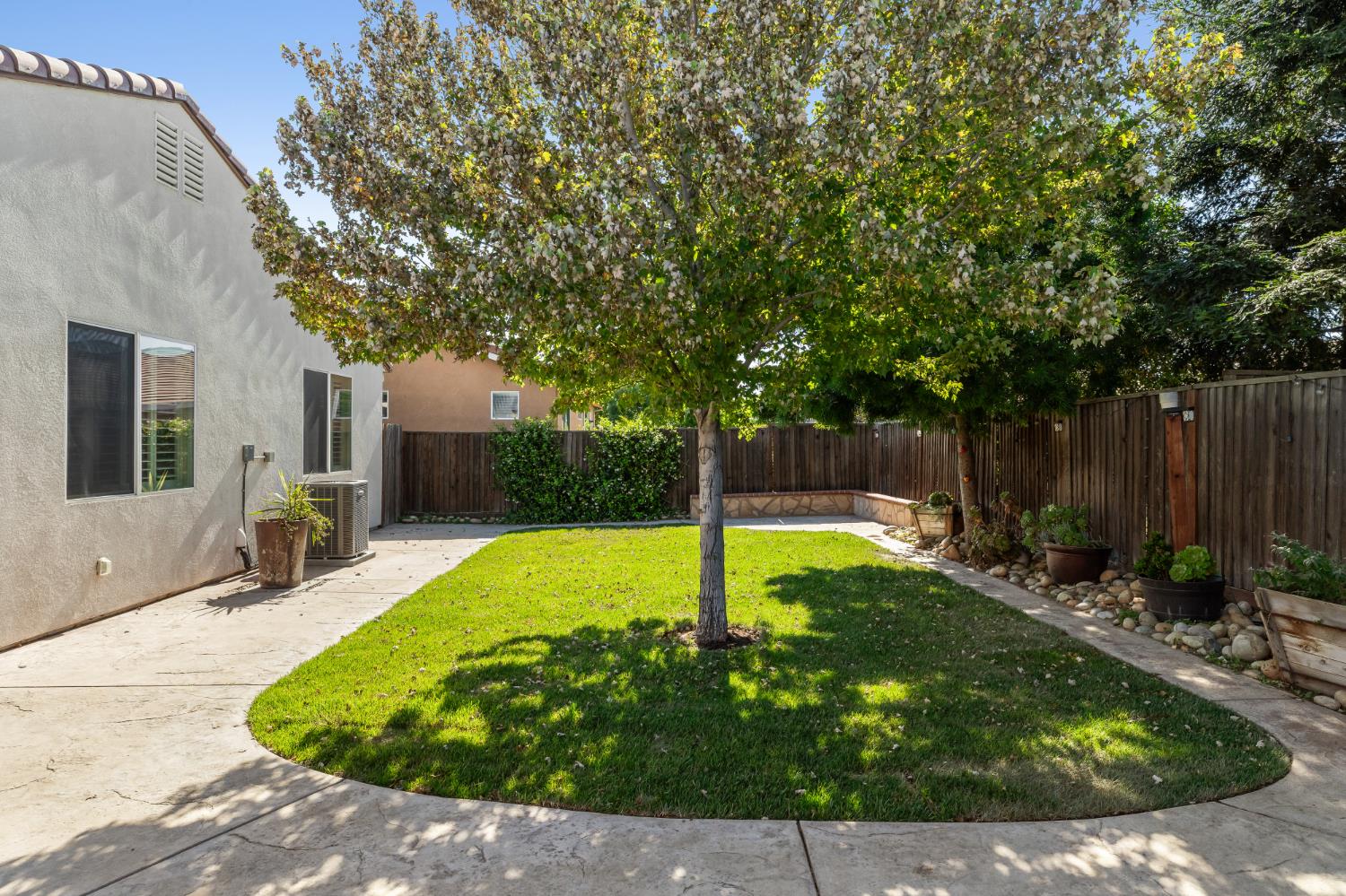 1070 Alba St, Manteca, CA 95337