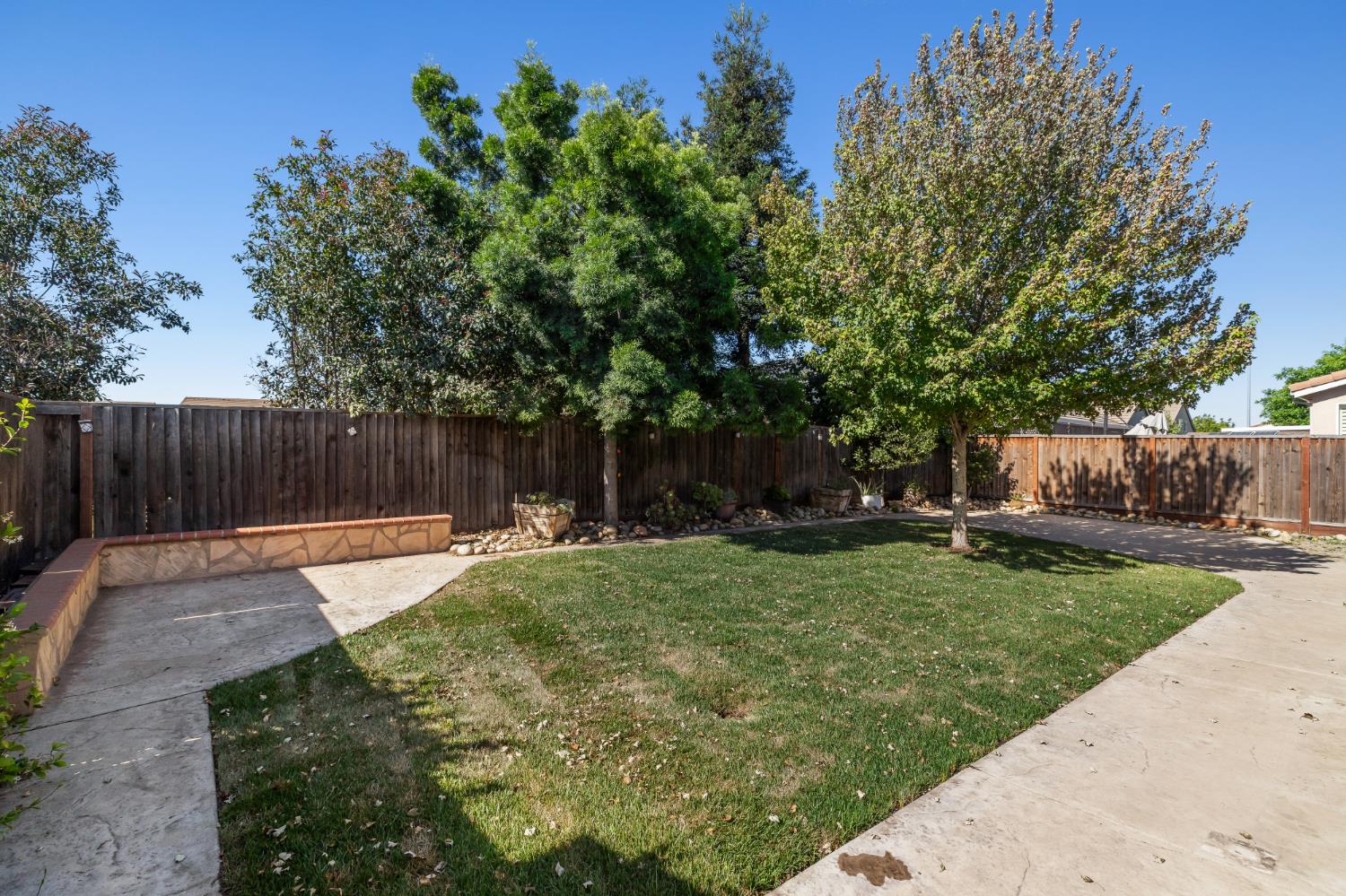 1070 Alba St, Manteca, CA 95337