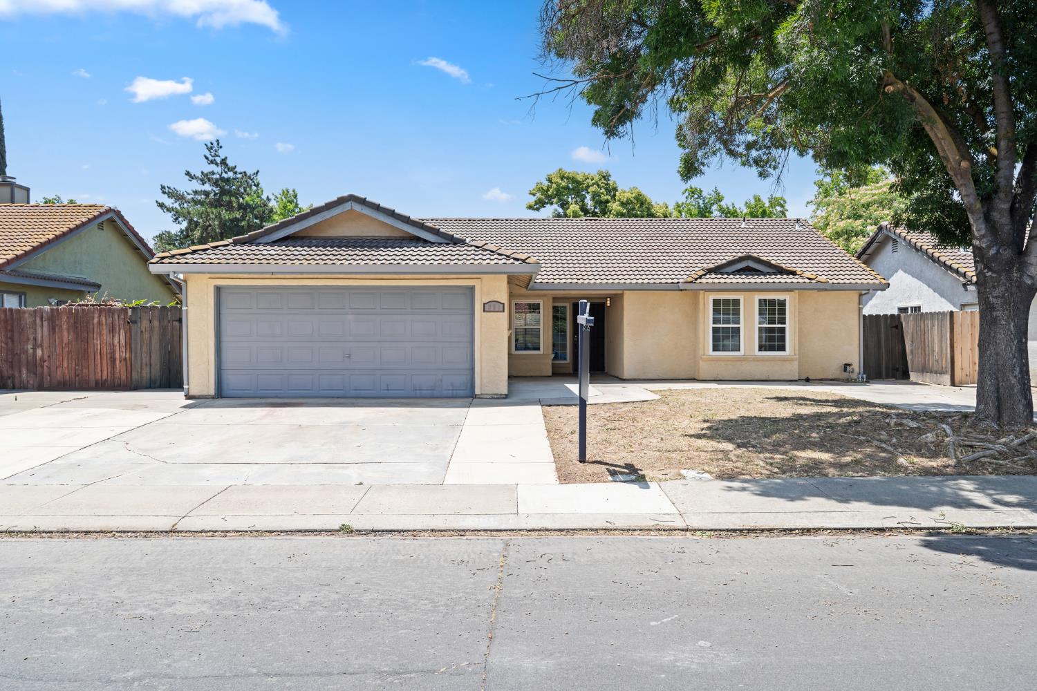 301 Goldrun Dr, Modesto, CA 95354