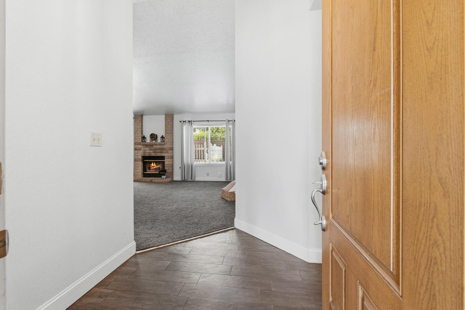 301 Goldrun Dr, Modesto, CA 95354