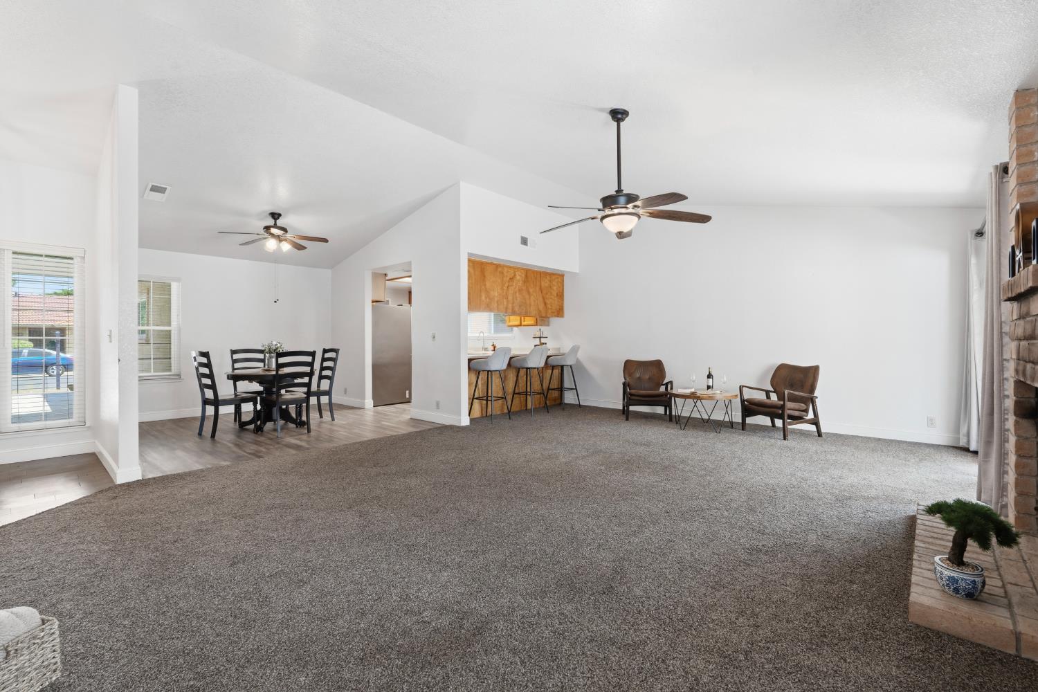 301 Goldrun Dr, Modesto, CA 95354