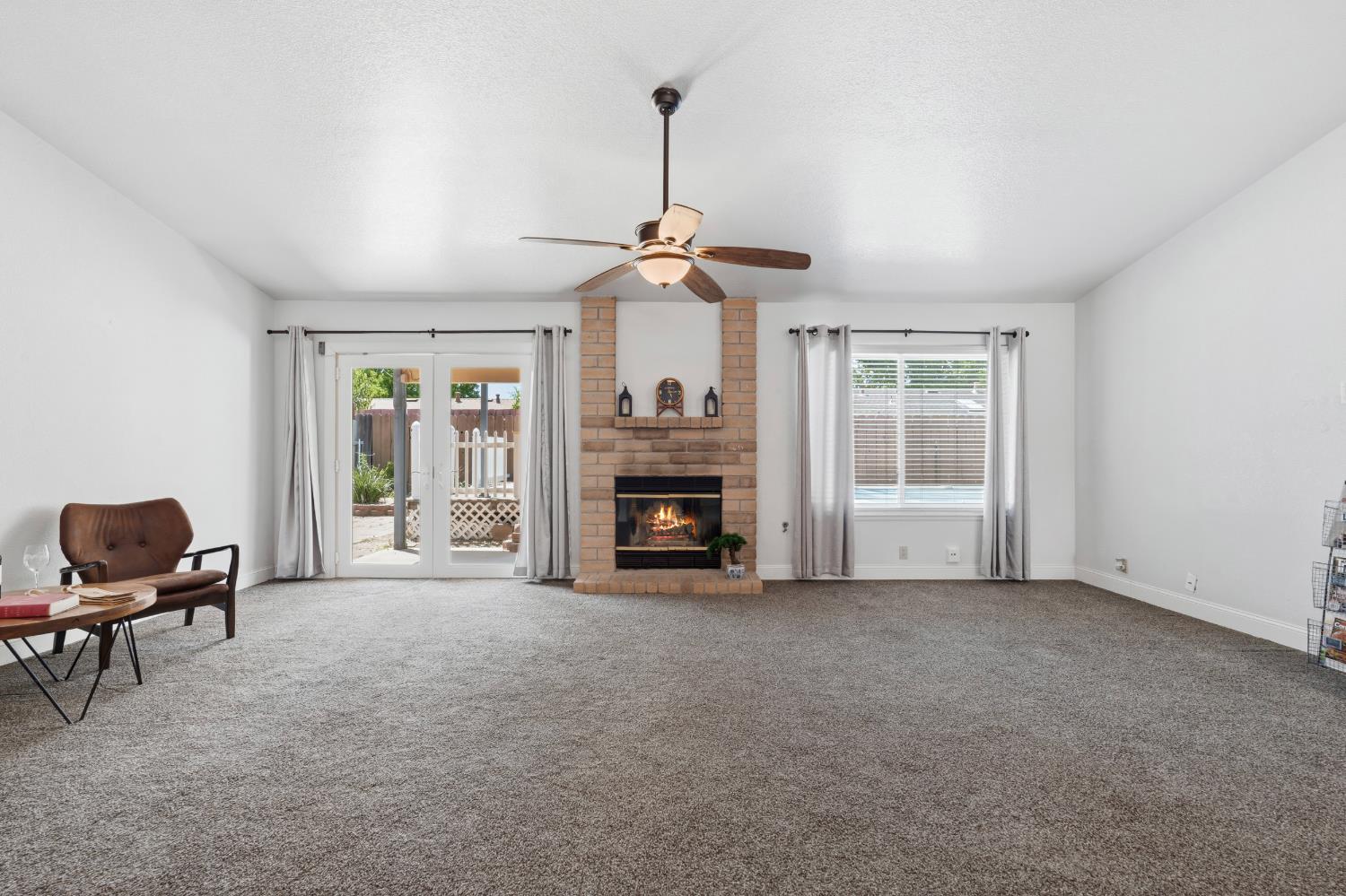 301 Goldrun Dr, Modesto, CA 95354